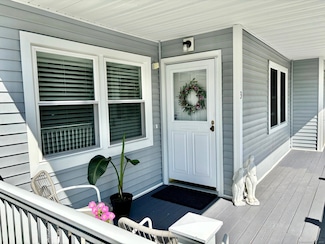 3 Senior Dr, Monroe, CT 06468