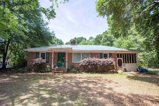 66 Elizabeth St, Camden, SC 29020