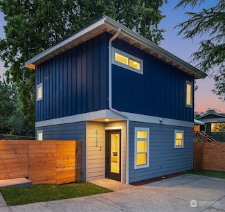 6732 18th Ave SW, Seattle, WA 98106