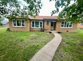 323 S Pearlette St, Meade, KS 67864