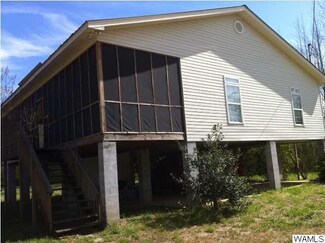 1150 Riverview Beach Rd, Moundville, AL 35474