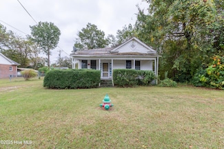 723 Bradley Ave, Tarboro, NC 27886