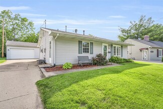 67 Ridgecrest Dr, Decatur, IL 62521