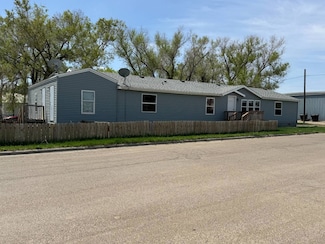 102 6th St, Fairview, MT 59221