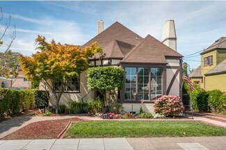 18 Lindbergh St, San Mateo, CA 94401