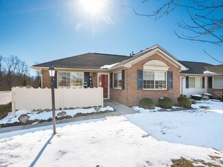 441 Virginia Ct Unit 441, Pataskala, OH 43062
