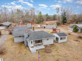 4628 Shady Ln, Oscoda, MI 48750