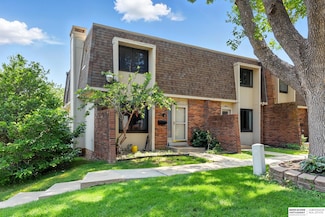 5604 S 92nd Plaza, Omaha, NE 68127