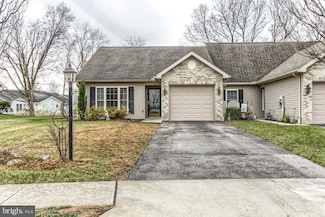 64 Keswick Dr, Mechanicsburg, PA 17050