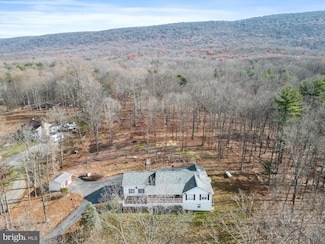 166 Tall Pines Ln, Berkeley Springs, WV 25411
