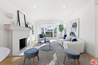8507 Naylor Ave, Los Angeles, CA 90045