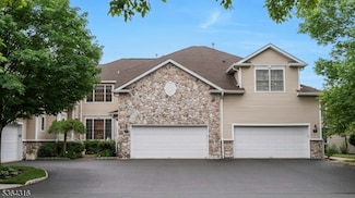 7 Whalen Ct, West Orange, NJ 07052