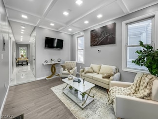 39 Brookdale Ave, Newark, NJ 07106