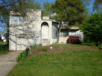 1130 Iroquois St, South Bend, IN 46617