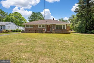 1510 15th St, Hammonton, NJ 08037