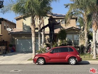 10300 Sharktooth Peak Dr, Bakersfield, CA 93311