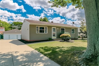 911 E 346th St, Eastlake, OH 44095