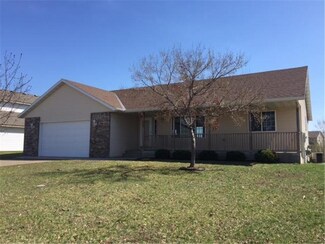 8099 Trappers Ridge Dr, Clear Lake, MN 55319