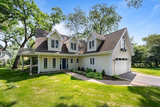 W3314 Burr Oak Dr, Lake Geneva, WI 53147