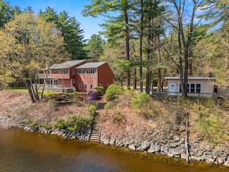 6 Hidden Ranch Dr, Hooksett, NH 03106