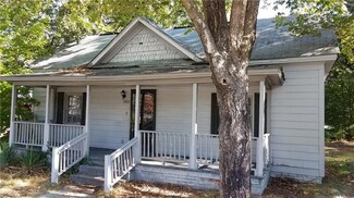2803 E Bessemer Ave, Greensboro, NC 27405