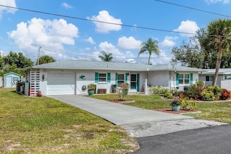 40 Crestview Dr, Englewood, FL 34223