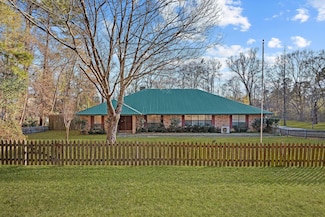 5651 Bretwood Dr, Keithville, LA 71047
