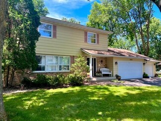 5890 Ivy Ln, Minnetonka, MN 55345