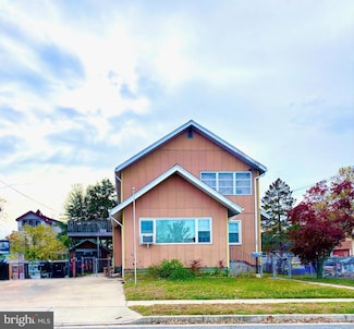 524 River Dr, Westville, NJ 08093