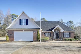 1249 Colts Pride Dr, Fayetteville, NC 28312