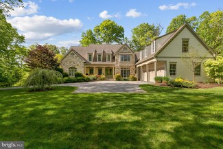 8 Carroll Run Ct, Phoenix, MD 21131