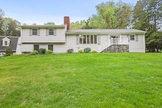 135 Warner Hill Rd, Southport, CT 06890