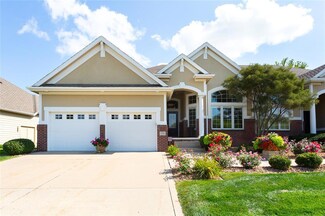 770 Burr Oaks Dr, West Des Moines, IA 50266