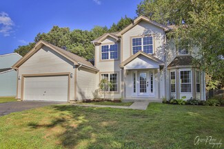4019 Newport Dr, Island Lake, IL 60042