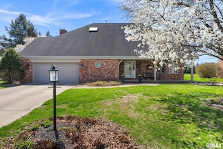 1312 W Wexford Place, Peoria, IL 61615