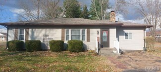 110 Hickory St, Pilot Knob, MO 63663