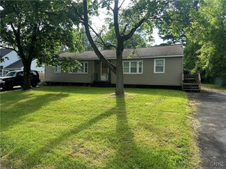 107 Douglas Ave, Liverpool, NY 13088