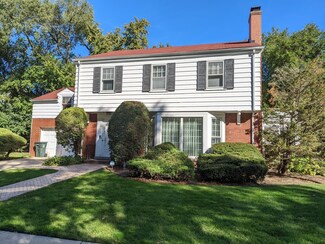 4350 Bobolink Terrace, Skokie, IL 60076