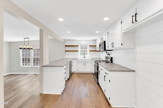 105 N 11th St, Erwin, NC 28339