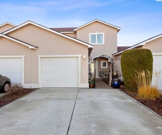 9816 Vincenzo Dr, Pasco, WA 99301
