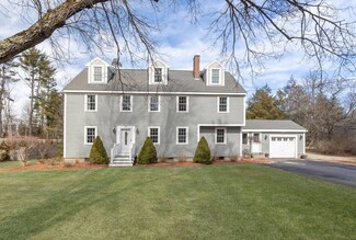 11 Gardner St, Hingham, MA 02043
