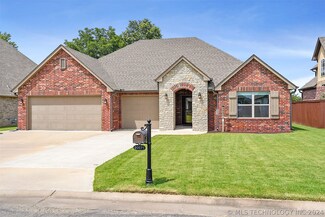 30571 E 65th St S, Broken Arrow, OK 74014