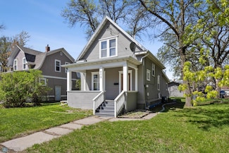 908 University Dr N, Fargo, ND 58102