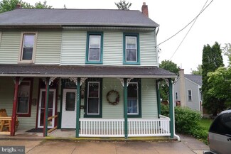 117 W Walnut St, Marietta, PA 17547