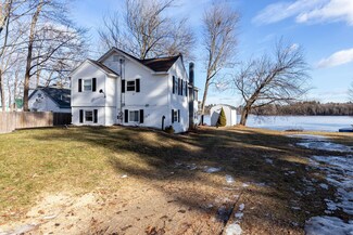 15 Maple St, Kingston, NH 03848