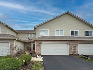 26 Rolling Oaks Rd Unit C, Sugar Grove, IL 60554