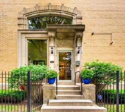 3900 N Claremont Ave Unit 201, Chicago, IL 60618