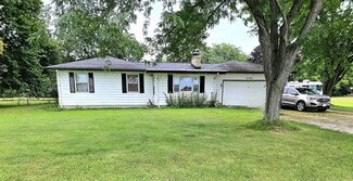 53765 Wilbur Rd, Three Rivers, MI 49093