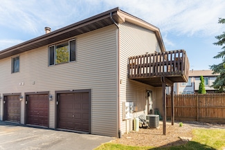 1707 Cedarbrook Ct Unit 114, Sycamore, IL 60178