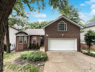 824 N Woodstone Ln, Nashville, TN 37211